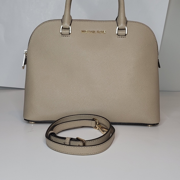 Michael Kors cross body bag - Picture 2 of 12